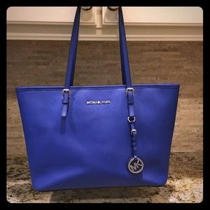 Michael Kors Jet Set Tote